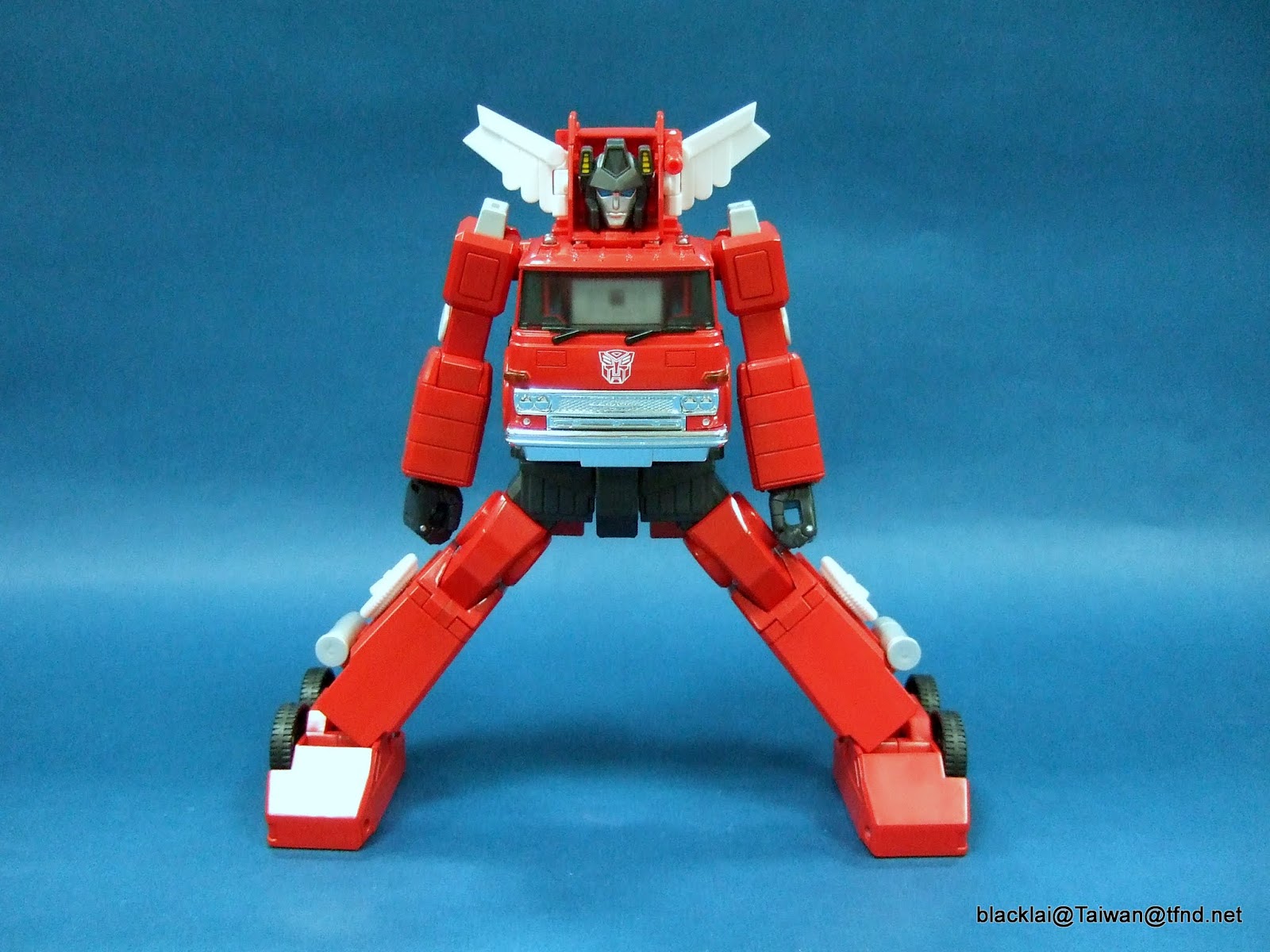 MP-33 Masterpiece Inferno - In-Hand Image Gallery
